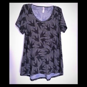 LuLaRoe Top Sparrow Print Classic T
